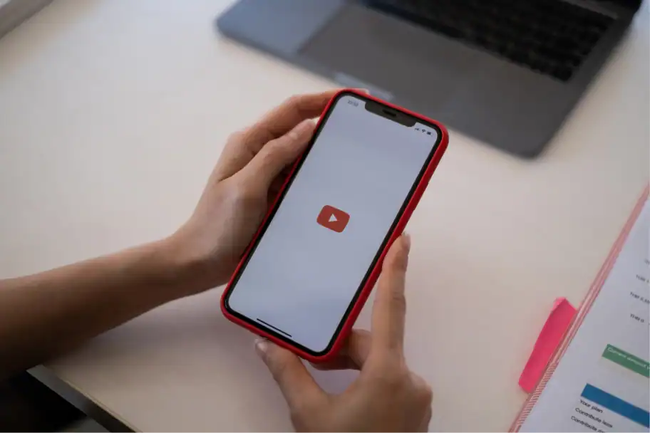 Dominate Black Friday Sales With Optimised YouTube Ads by OMG